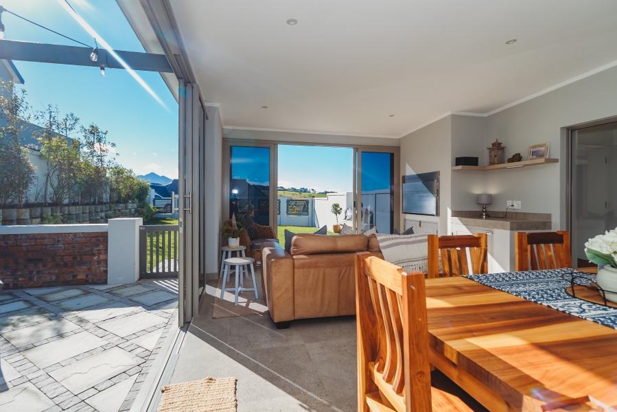 4 Bedroom Property for Sale in Kingswood Golf Estate Western Cape